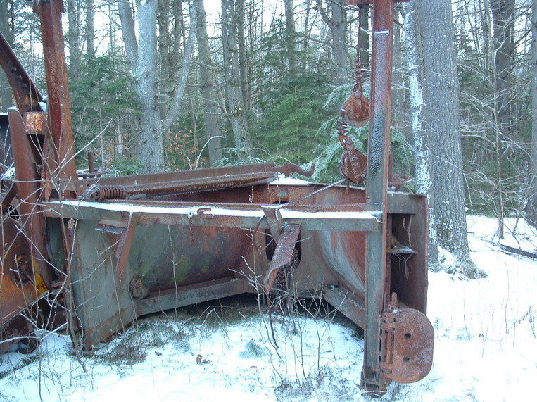 http://www.badgoat.net/Old Snow Plow Equipment/Plow Equipment/Snow Plow Manufacturers/Sargent Snow Plows/GW763H571-11.jpg